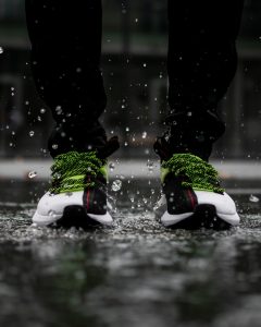 Αθλητικά ανατομικά παπούτσια στο νερό